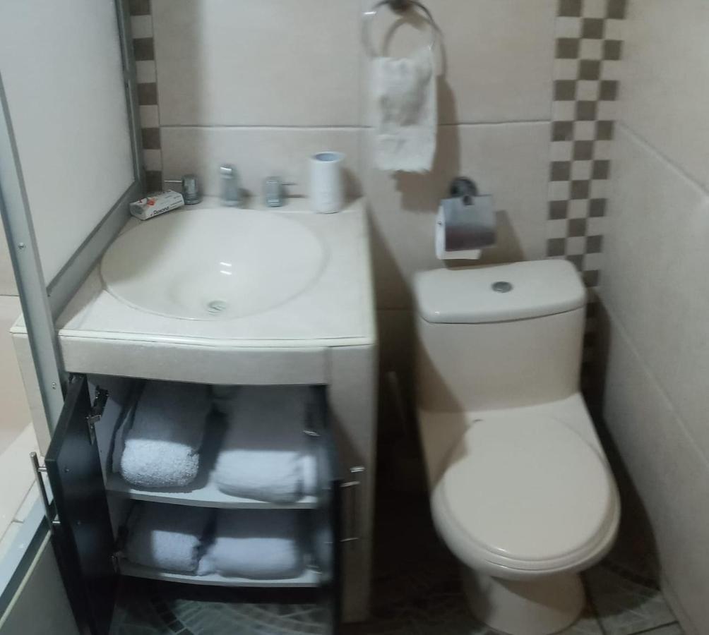 A Un Minuto Del Aeropuerto Sientase Como En Casa 쿠스코 외부 사진